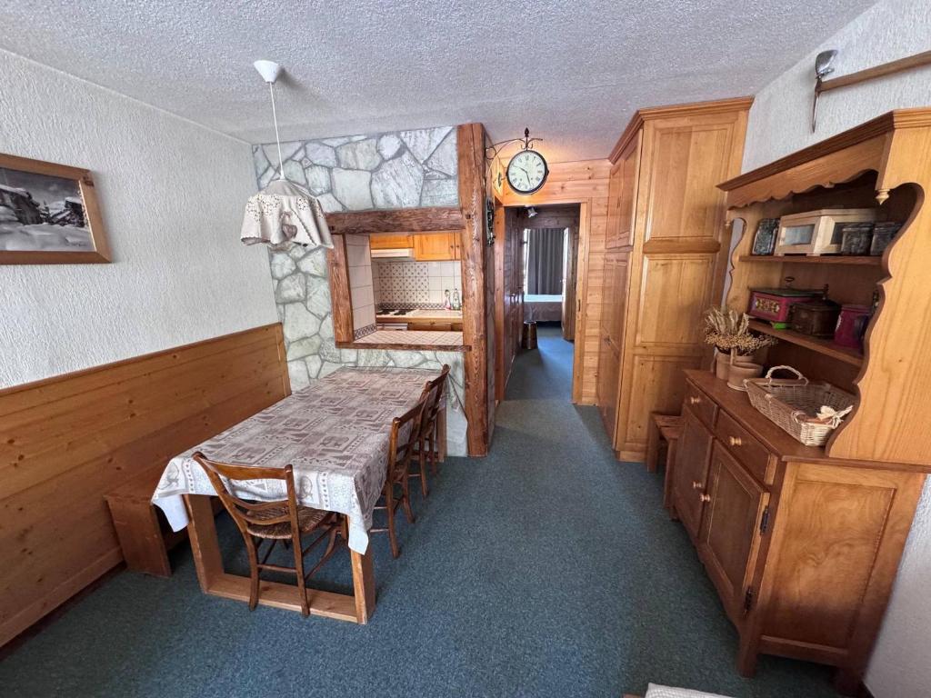 Charmant 2 pièces avec balcon sud/ouest au cœur des commerces - FR-1-449-85 - 5