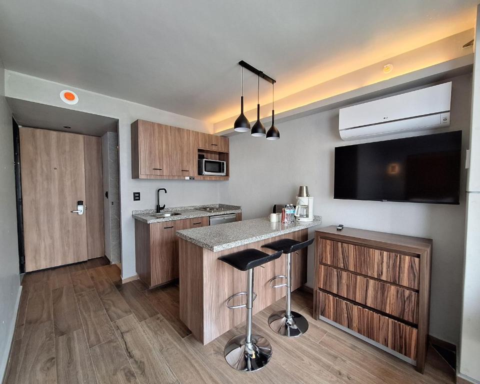 Hotel Block Suites - 3