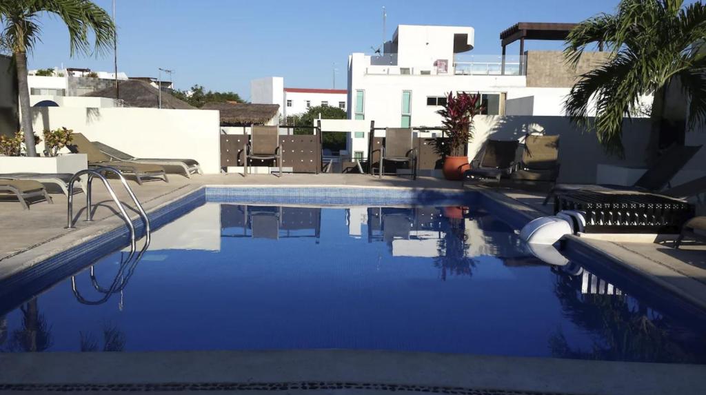 Penthouse 2BR Private Jacuzzi - 3 Blocks to Beach - 2