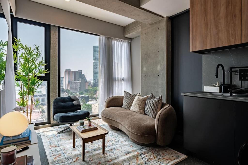 3 Units, 5BR with Gym and Rooftop - 1