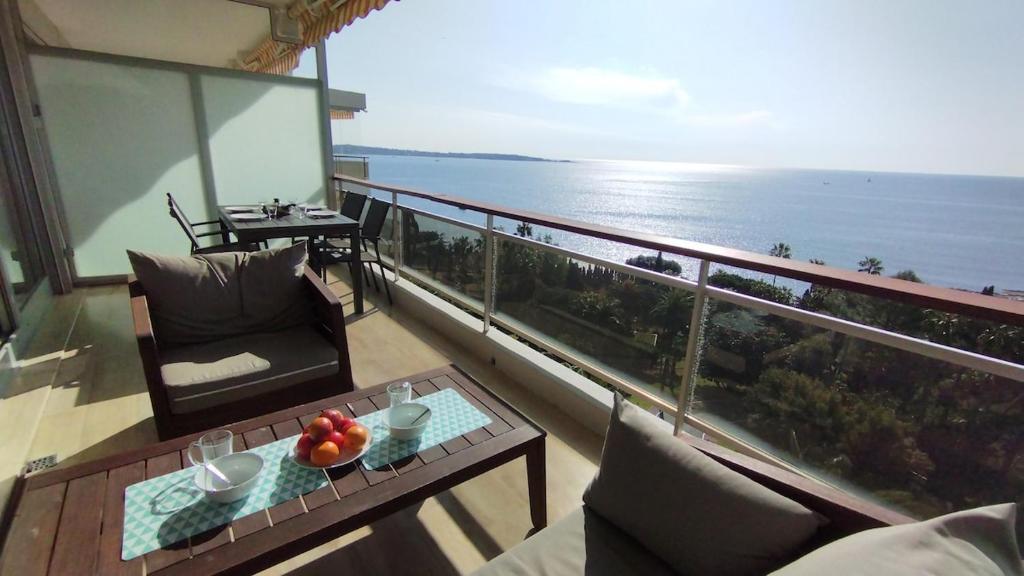 Sea View, Pool, Tennis, AC - Near Cannes - 4