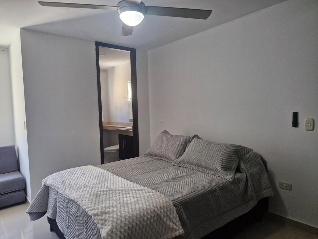 Home Gonzalez 603 WAIWA HOST - 1