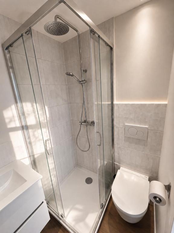 Lazare Home - 4