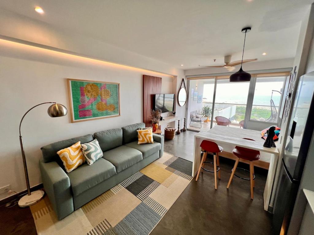 Moderno apartasuite con vista al mar - 1