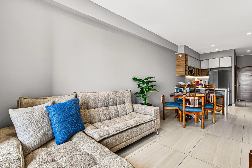 Susurro del Agua | 2BR/2BA PV mountain-view condo, pool, gym - 5