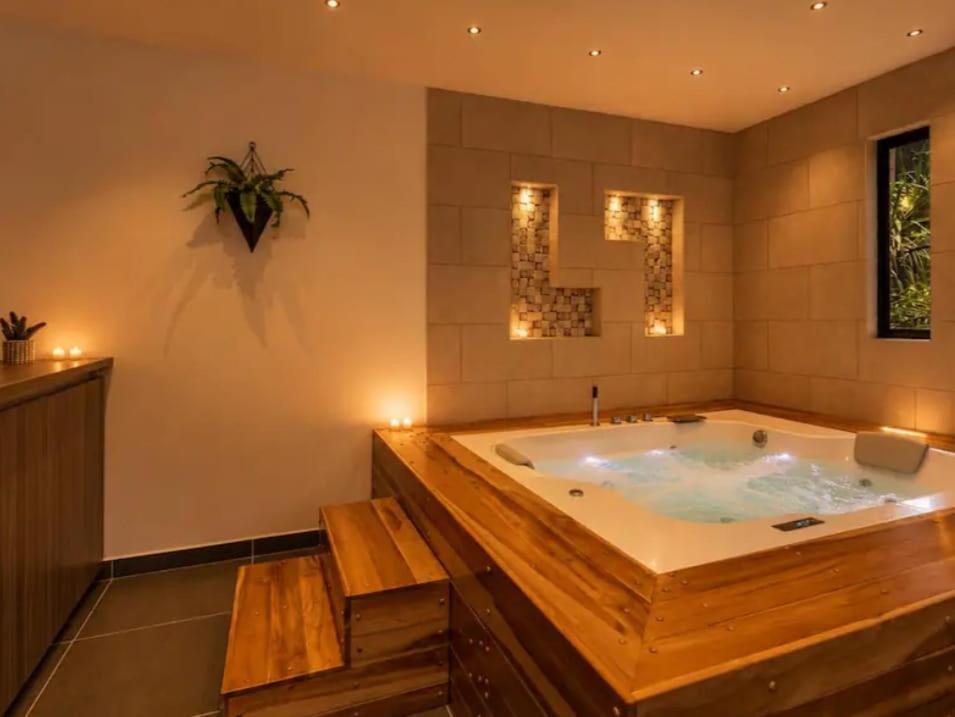 Apartamento con jacuzzi y discoteca, 3 habitaciones, poblado medellín - 4