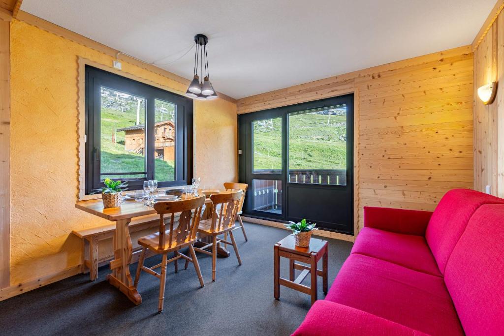 Residence Olympic, Ski In-Out with WiFi in Val Thorens, "V11" by Versant Collection - 3