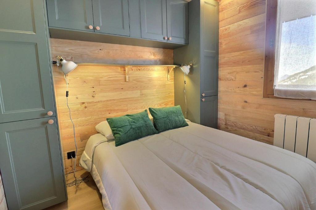 Résidence Plattieres - SUPERBE 2 PIÈCES CABINE ENTIÈREMENT RENOVÉ - VUE D'EXCEPTION SUR MONT VALLON, SKIS AUX PIEDS MAE-7517 - 3