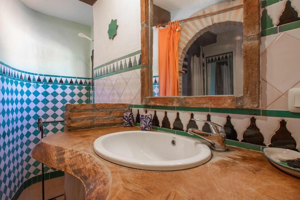 El Jardin Traditional 3 bedroom Villa with Pool - 3