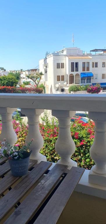 Apartment with balcony, Wifi, AC, 5 min walk to the beach - 3