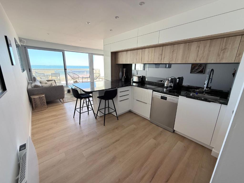 Appartement vue mer 45m2 avec grande terrasse 20m2 - 2