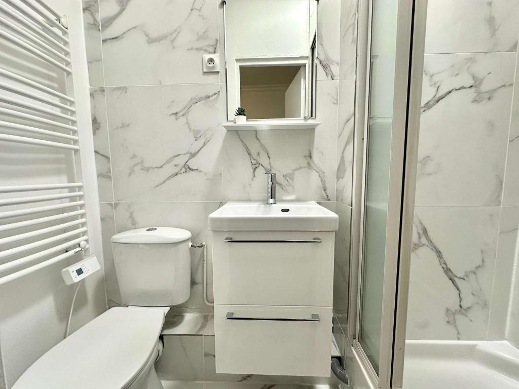 New 115 Suite Leon - Cosy Apartment Paris Center - 4