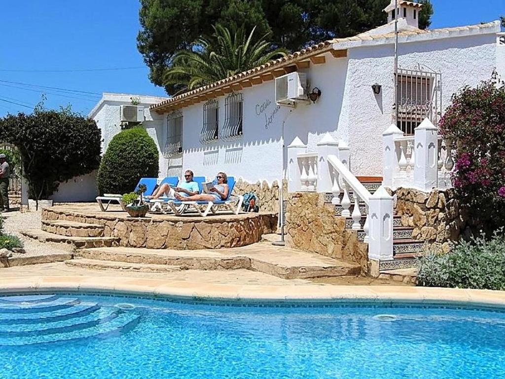 Maravillosa villa en Moraira con piscina privada y jardín, cercana a la playa, ideal para familias - HISP-216-207 - 5