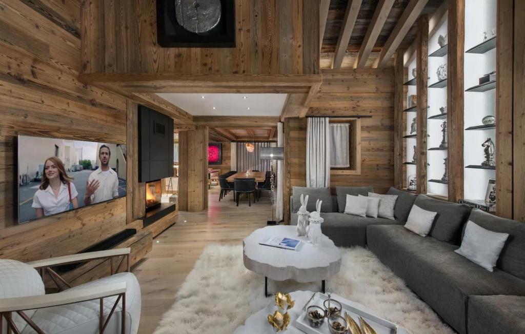 Luxury Chalet with Timeless Elegance in Courchevel - 5