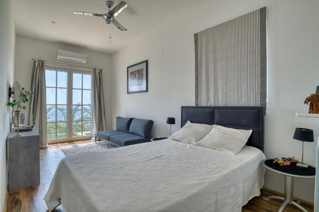 Azure Tivat Pool Villa - 4