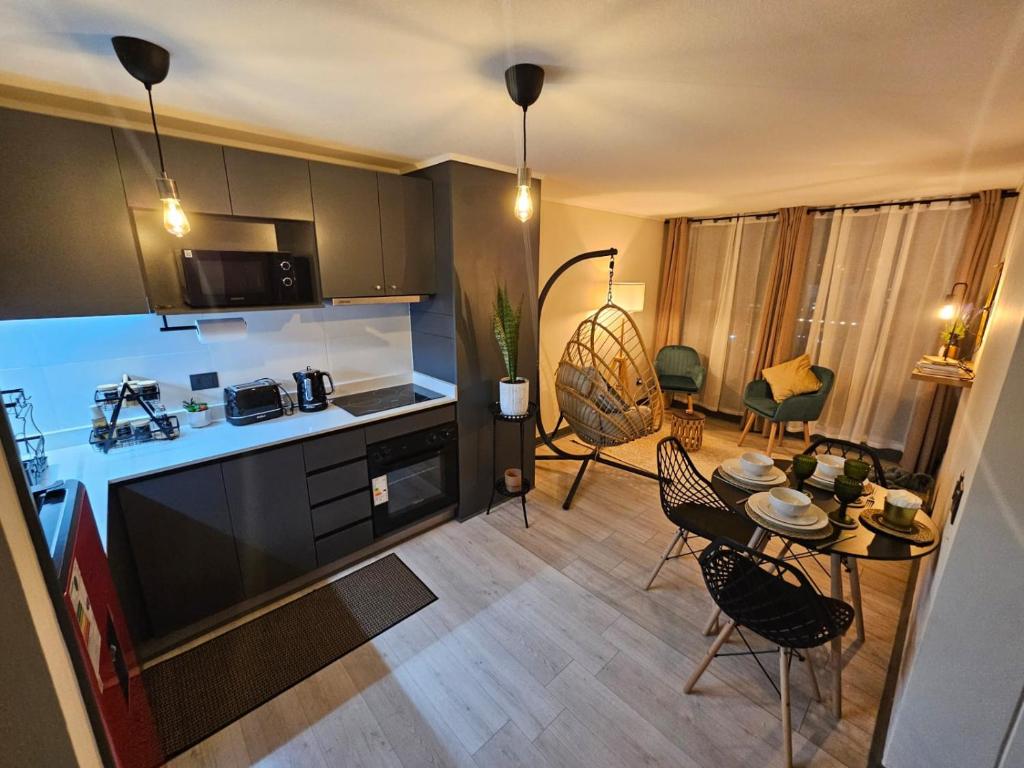 Home Sweet Home - 1