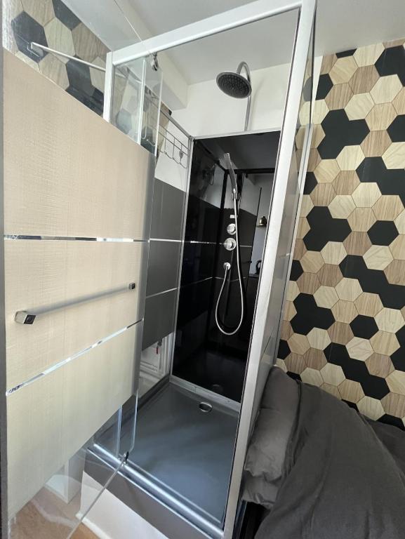 Square La Fontaine - Jasmin Metro - Studio - 3