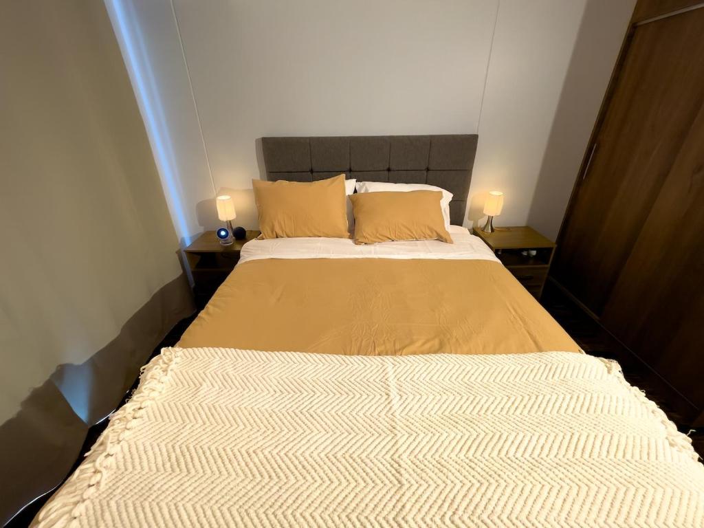 Private Bedroom 2 - Shared Apartment with 2 Bedrooms - 3