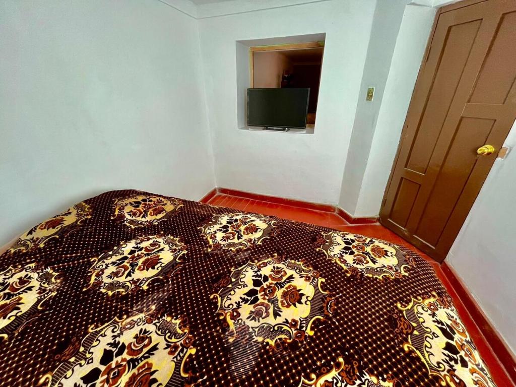 Airport House - Full Apartment with courtyard - 5