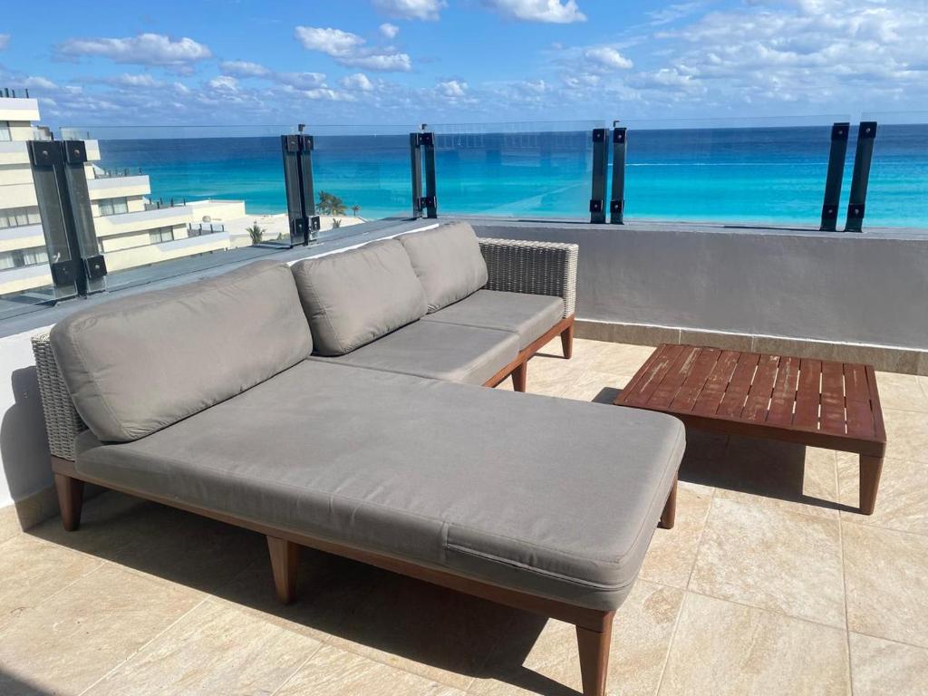 Fabulous Oceanview Suite Access to Beach & Pools - 3