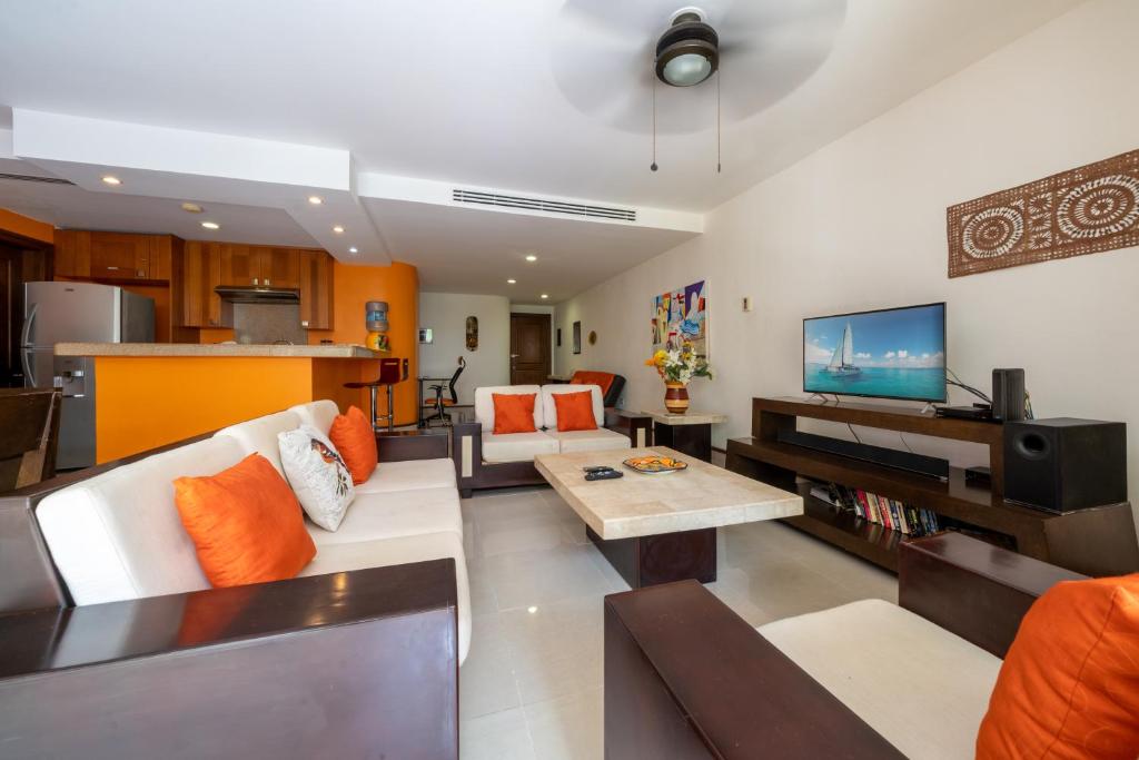 Pet Friendly 2BR - Quadra Alea 2 Pools & Gym - 3