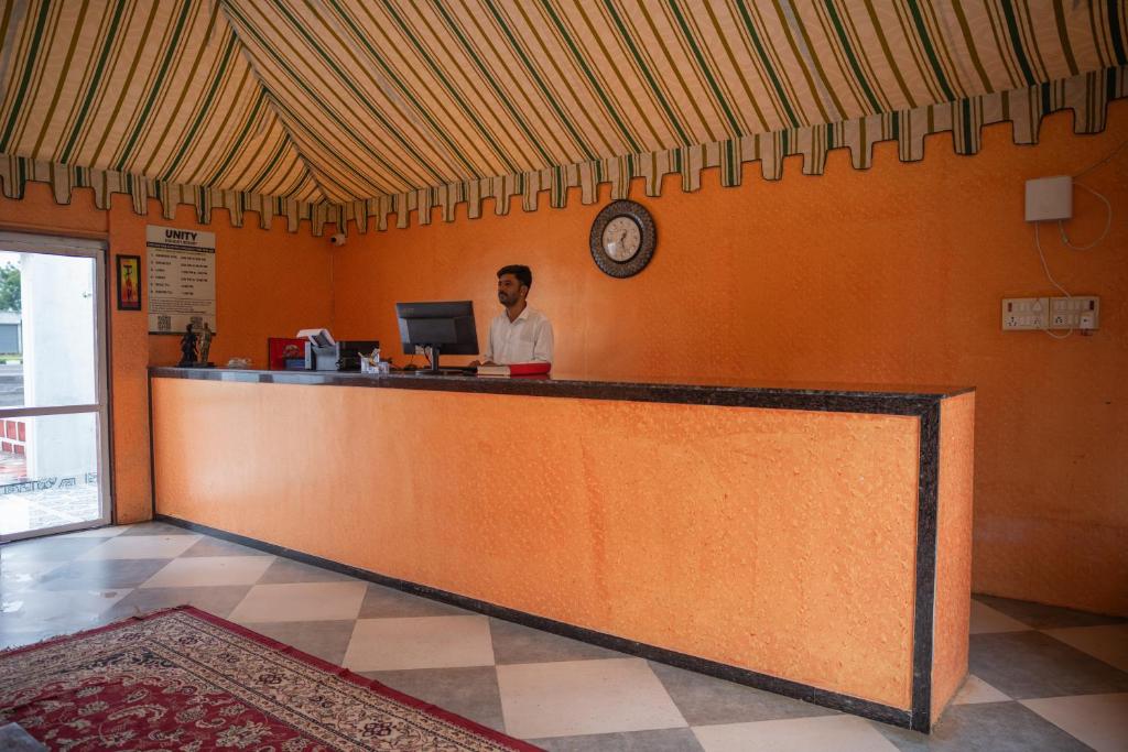 Highly reviewed check-in/out