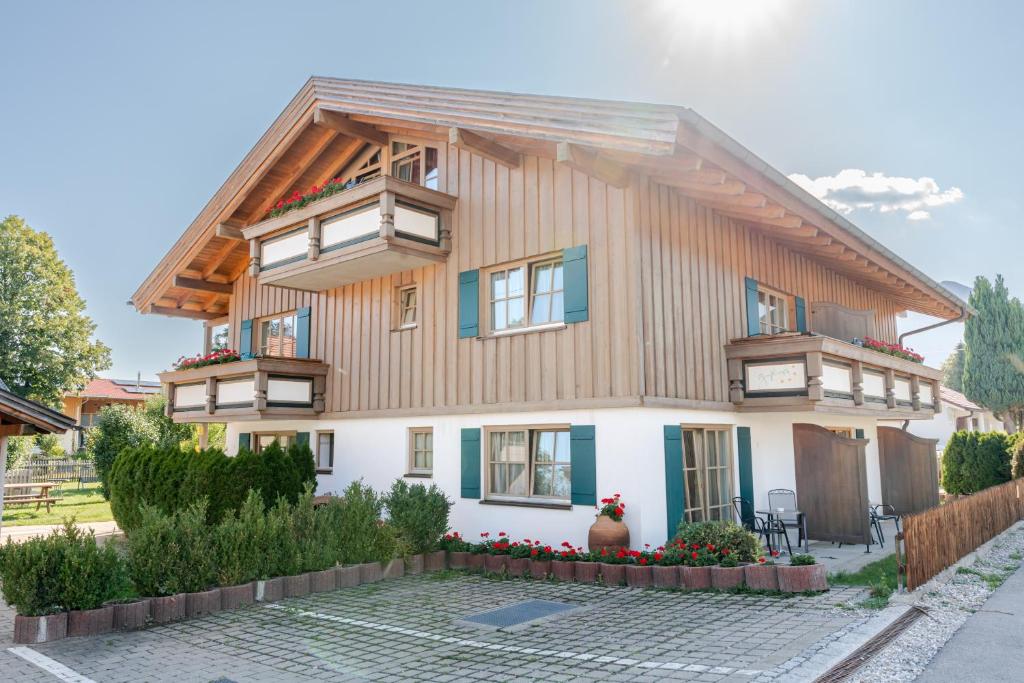 Landhotel Guglhupf - 3