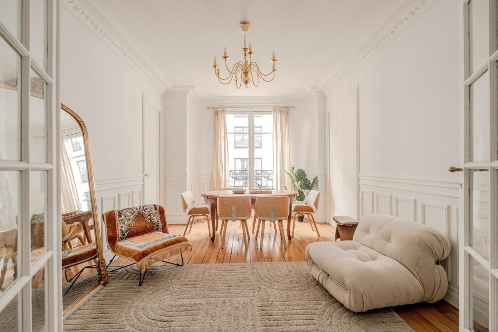 Apartment 2 bedroom with lift Paris 8 Saint-Lazare - 1