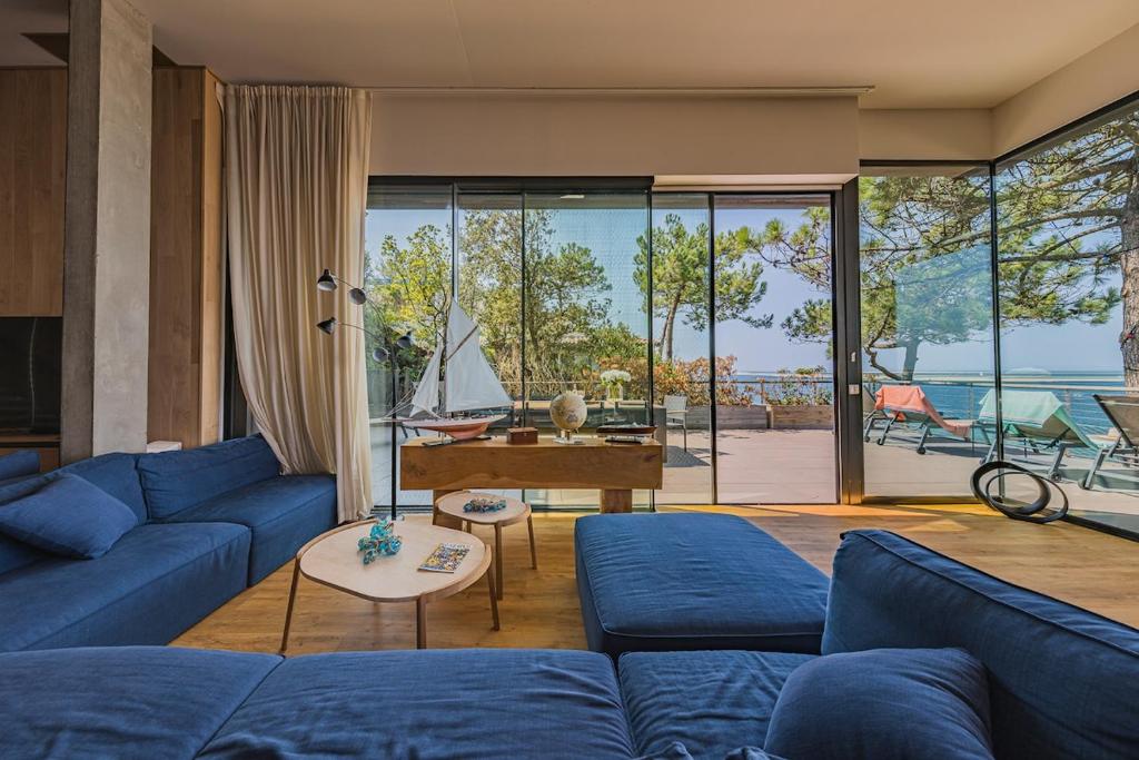 Exceptional 7-bedroom villa - 5