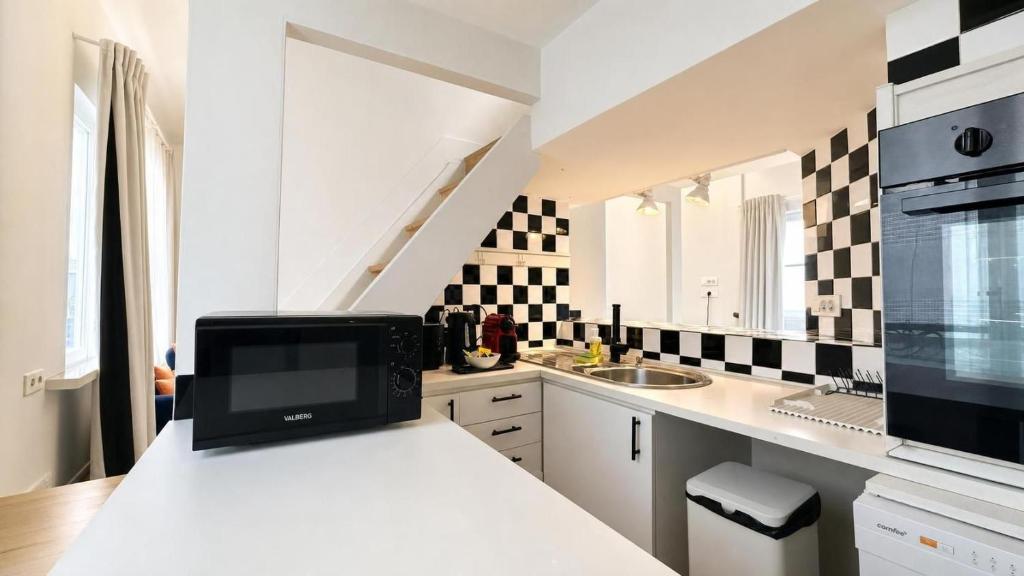2 Bedroom Spacious Apartment Near Père Lachaise - 5