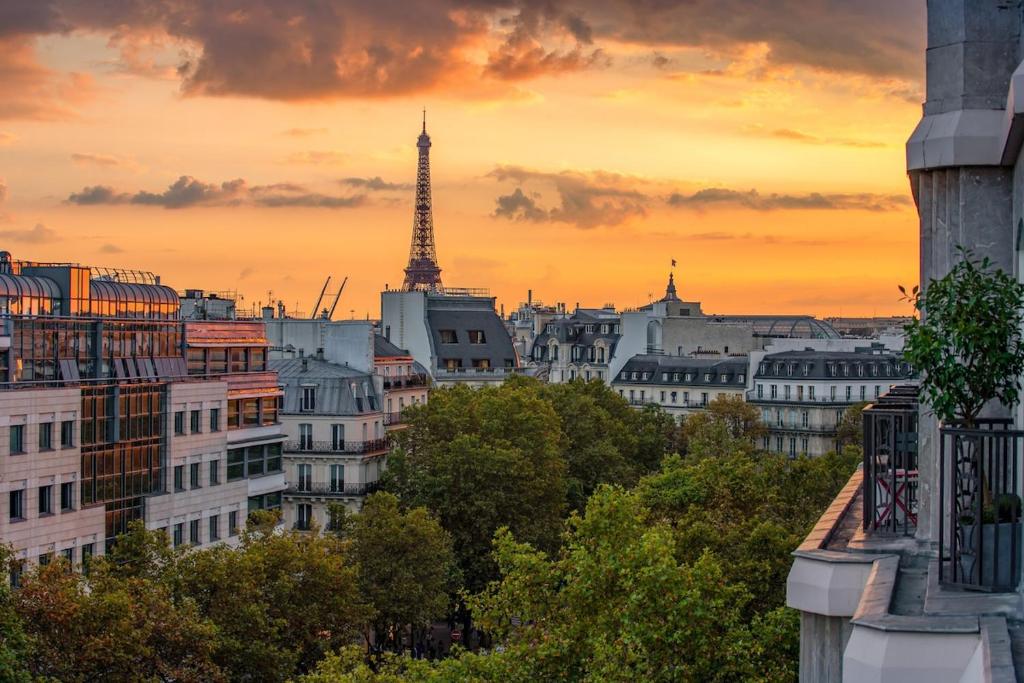 Eiffel Tower View - 3