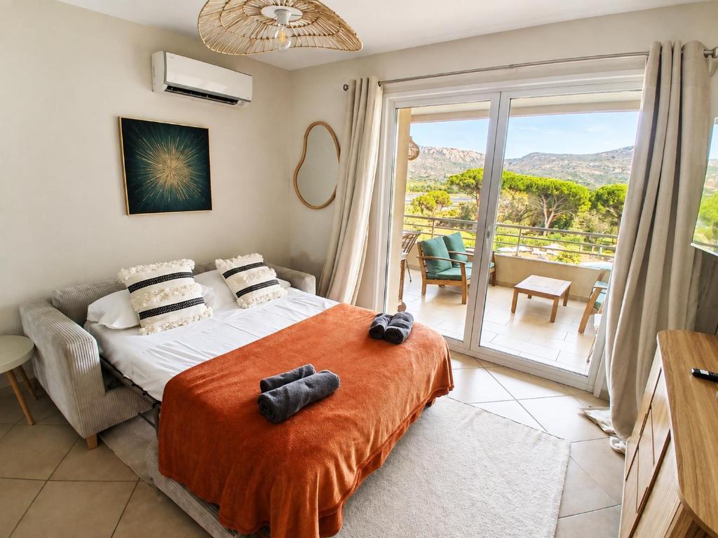 Apartment with pool view Salina Bay Porto-Vecchio - 3