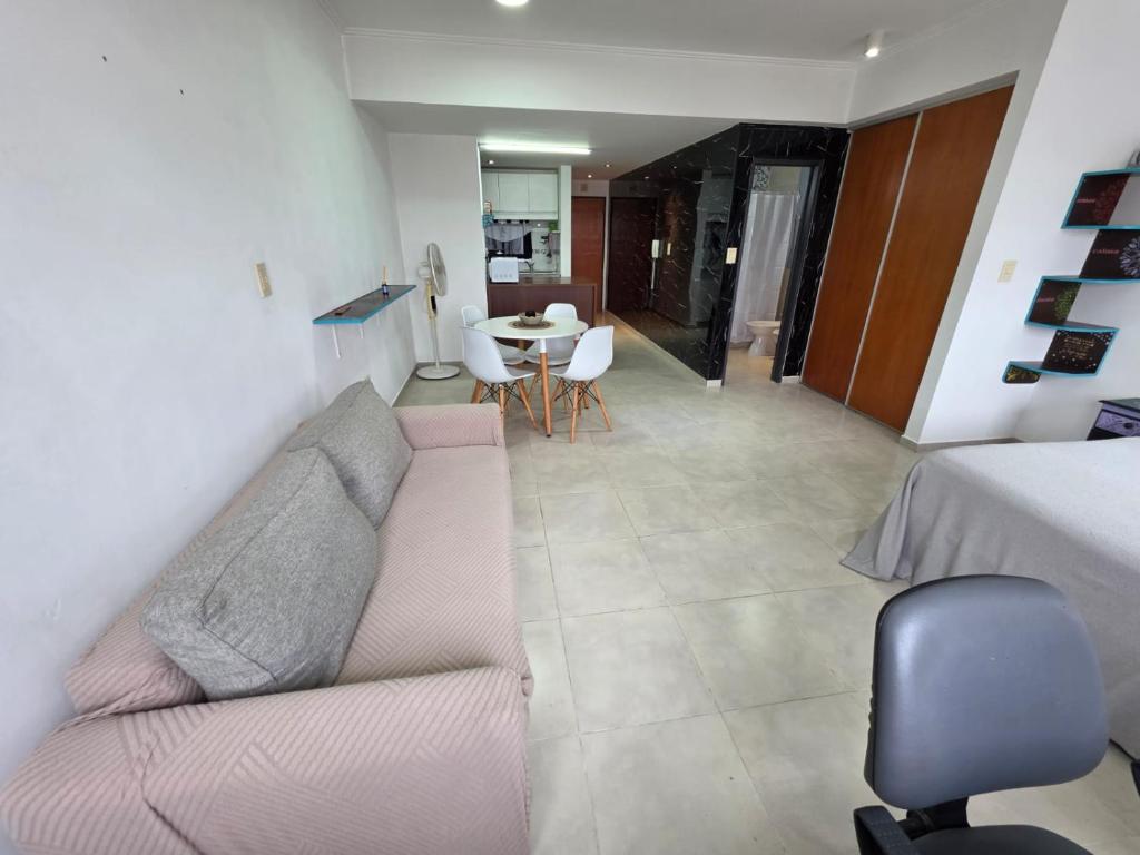Monoambiente calle 42 - 3