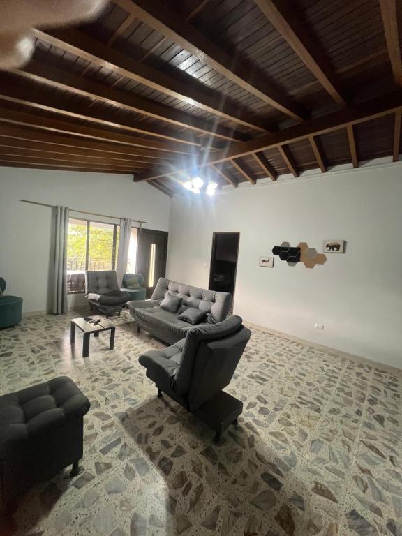 cómodo departamento, cerca al parque, gran variedad gastronomica - 3