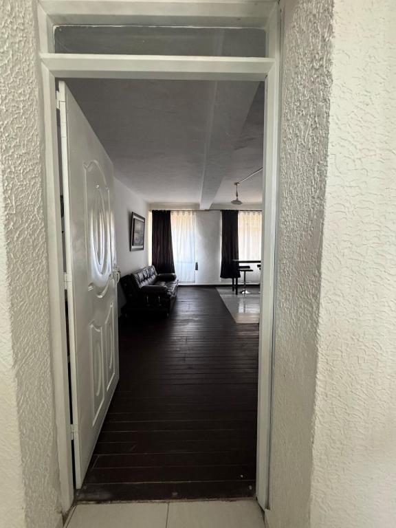 Your Studio Apartment in the Heart of Socorro - 5