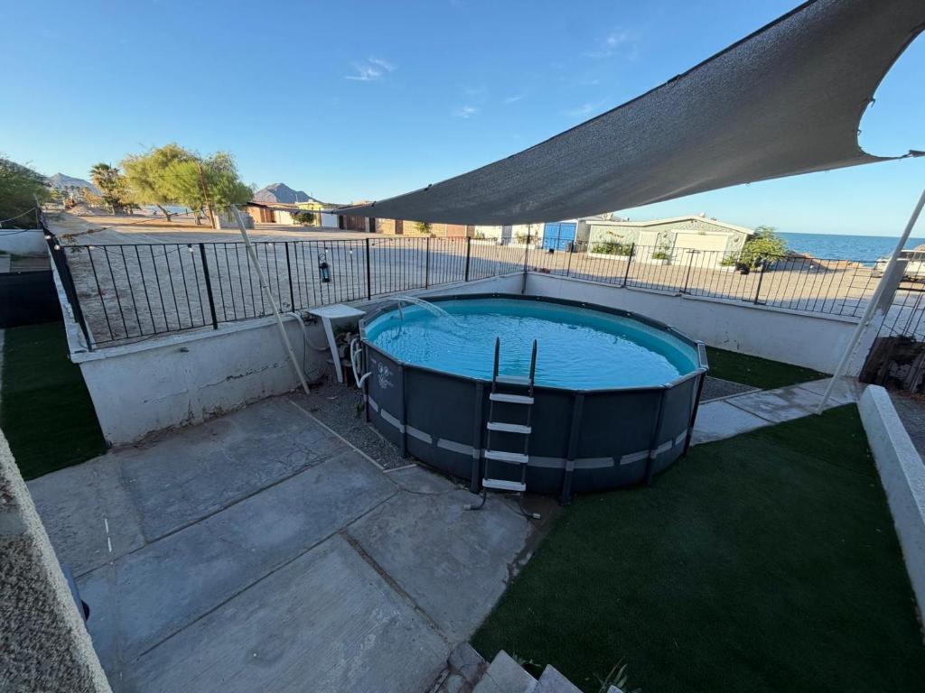 Shoreline Condo 4 Desert Oasis Free Wifi, Cool AC - 4