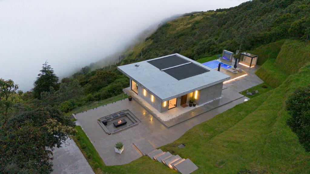 Luxury Retreat - Infinity Pool & Volcano Views - 1