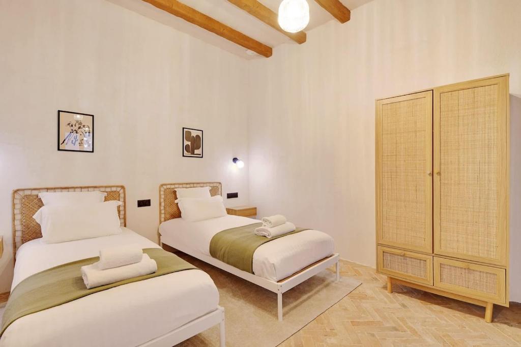 A Authentic 3-BR2Bas - 3