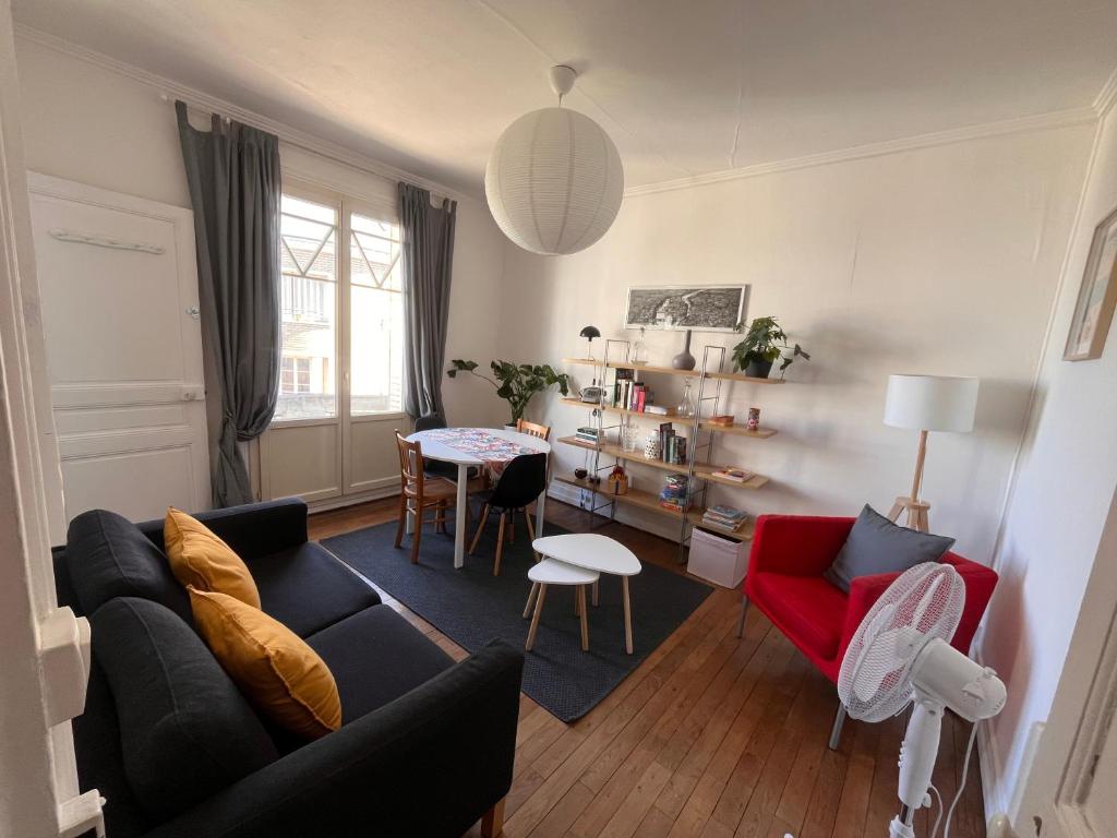 Logement hyper Centre, garage à vélo, jardin, Orléans, France - 5