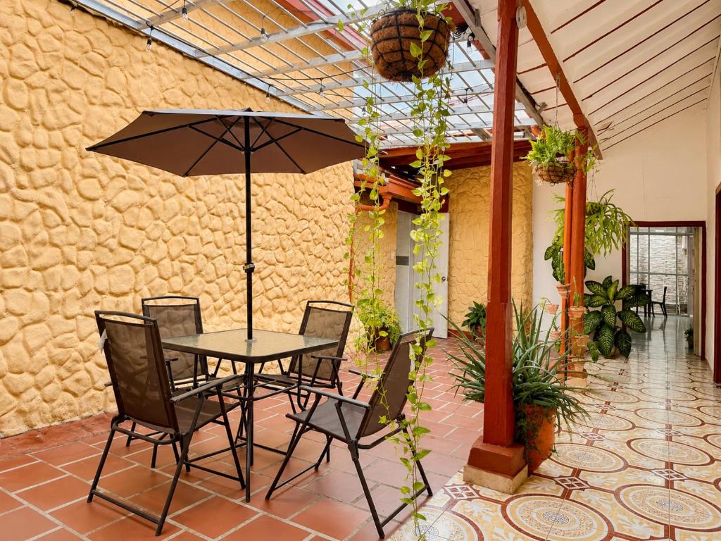 Casa colonial - Jacuzzi - cerca al parque principal - lundry - Tv - 2
