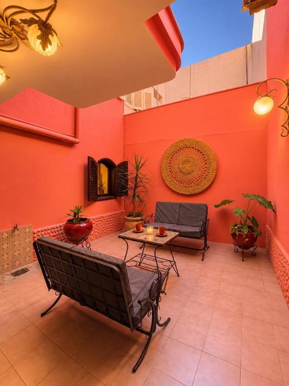 Boutique apartment facing the main square - 5