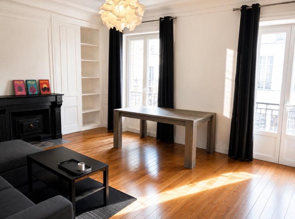 Saxe Gambetta - Spacieux 80m lumineux - 2 chambres balcon - 4