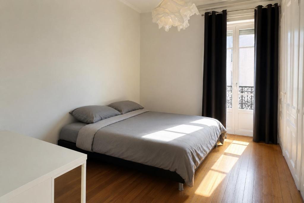 Saxe Gambetta - Spacieux 80m lumineux - 2 chambres balcon - 5