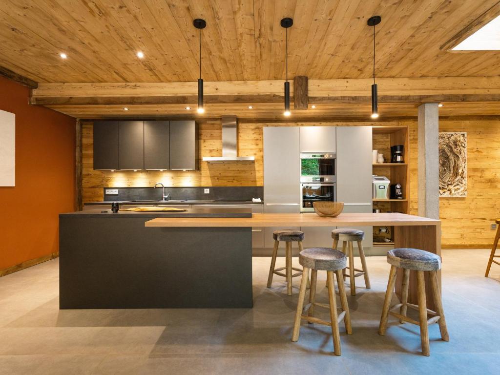 Chalet spacieux, parking - 14 pers. - FR-1-905-3 - 4