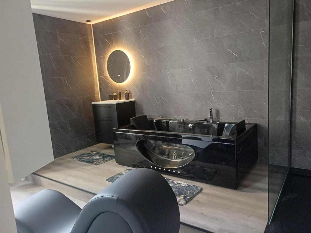 Blk Passion Room - 5