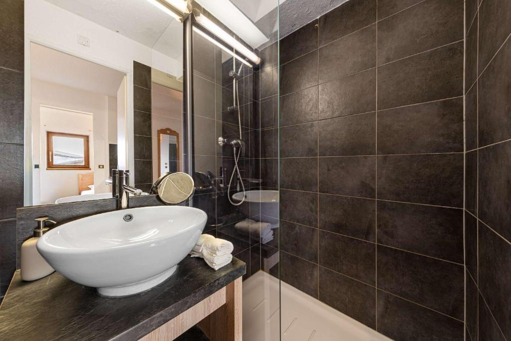 Residence Altineige, Ski In-Out with WiFi in Val Thorens, "V9" by Versant Collection - 5