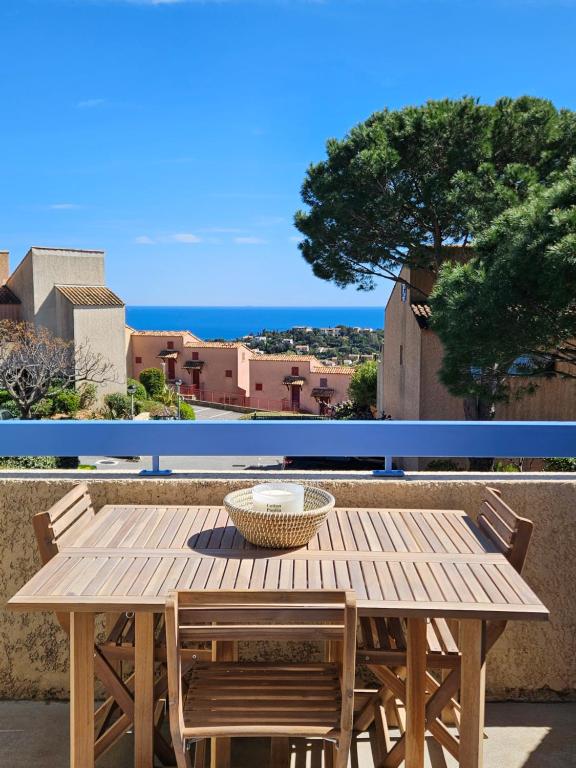 Petit Paradis Vue Mer Agréable studio à Cavalaire sur mer Golfe de St Tropez - 1