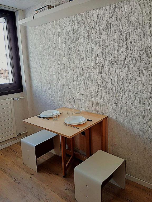 Résidence Le Palafour - Studio 2 personnes à Tignes au pied des pistes, des commerces proche de l'ESF, de l'office du tourisme dans le quartier du lac. MAE-2159 - 5