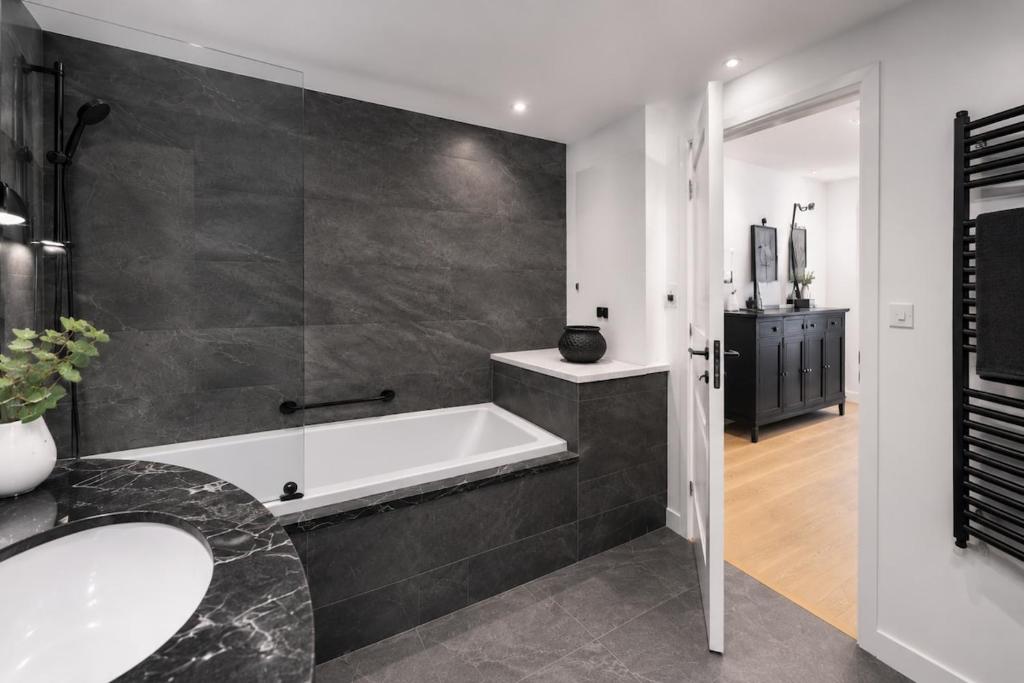 Beautiful and spacious - 2