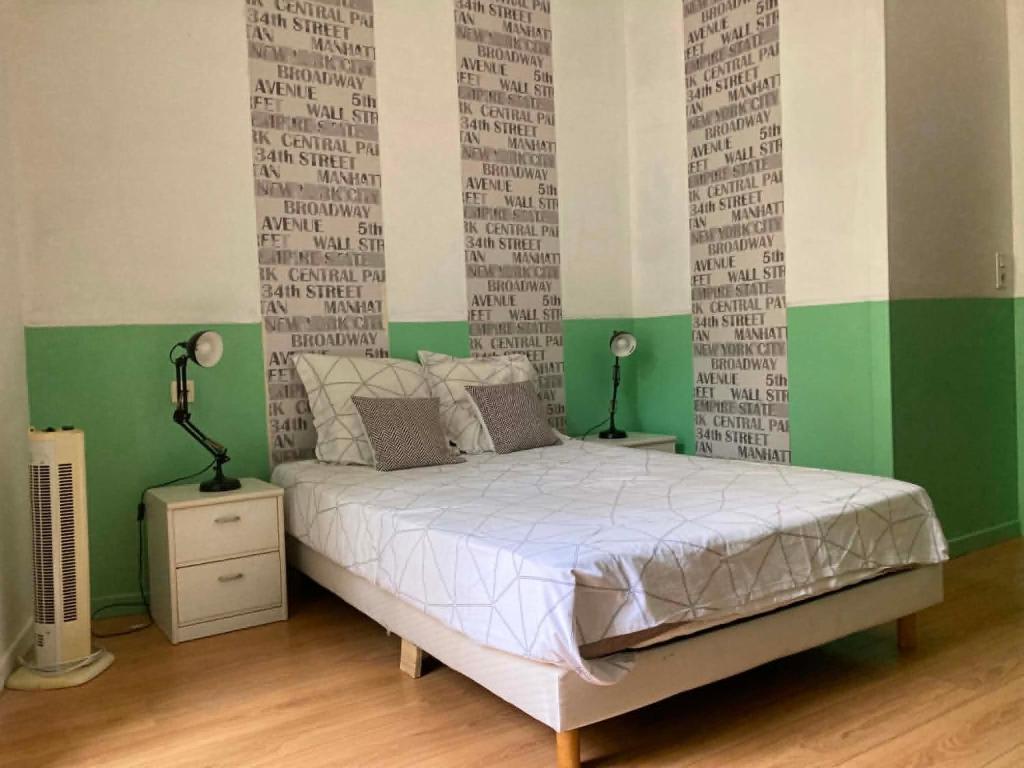 Spacious 3 Bedrooms flat in town center - 5